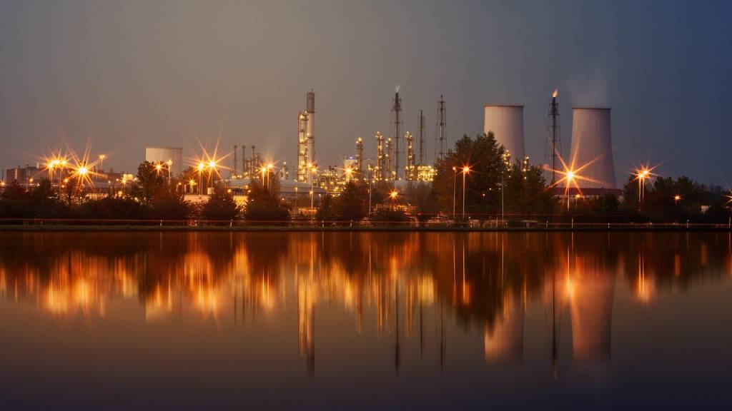 PFAS : comprendre le défi de la pollution de l’eau et les réponses apportées par Veolia aux villes et aux industries